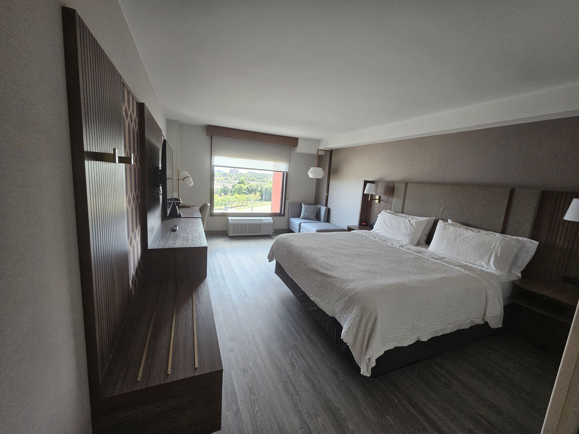 Commercial hotel room painting GTA — SGH Painting